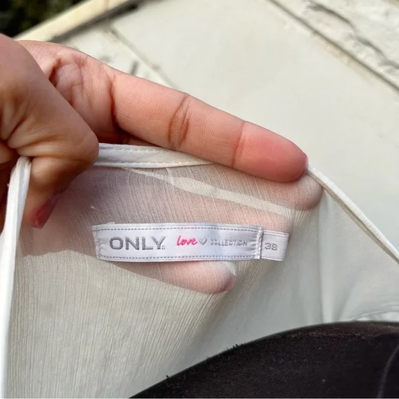 NWOT ONLY White Sheer Tunic Top - Picture 7 of 9